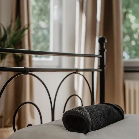 4 Altbauparadies Fuer Gruppenreisende Und Familien Im Zentralen Bremer Fluesseviertel Apartment Bremen